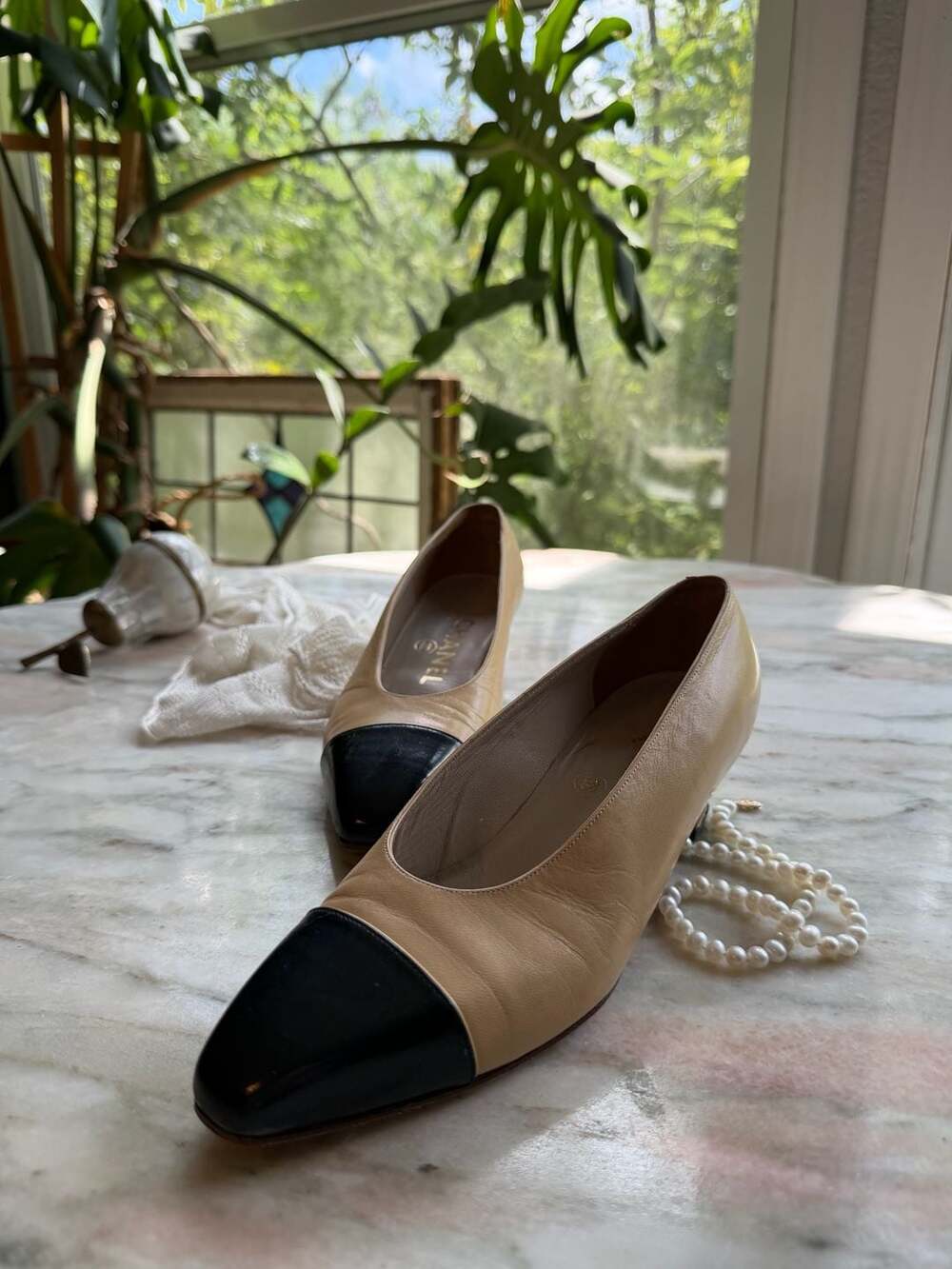 Chanel Vintage Beige Lambskin Black Cap-Toe Block Heel Pumps - Picture 9 of 12